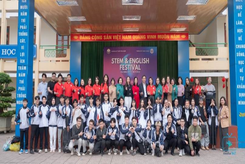 Trường Đại học Kỹ thuật Công nghiệp tổ chức Ngày hội Stem & Tiếng Anh tại Trường THPT Dương Tự Minh